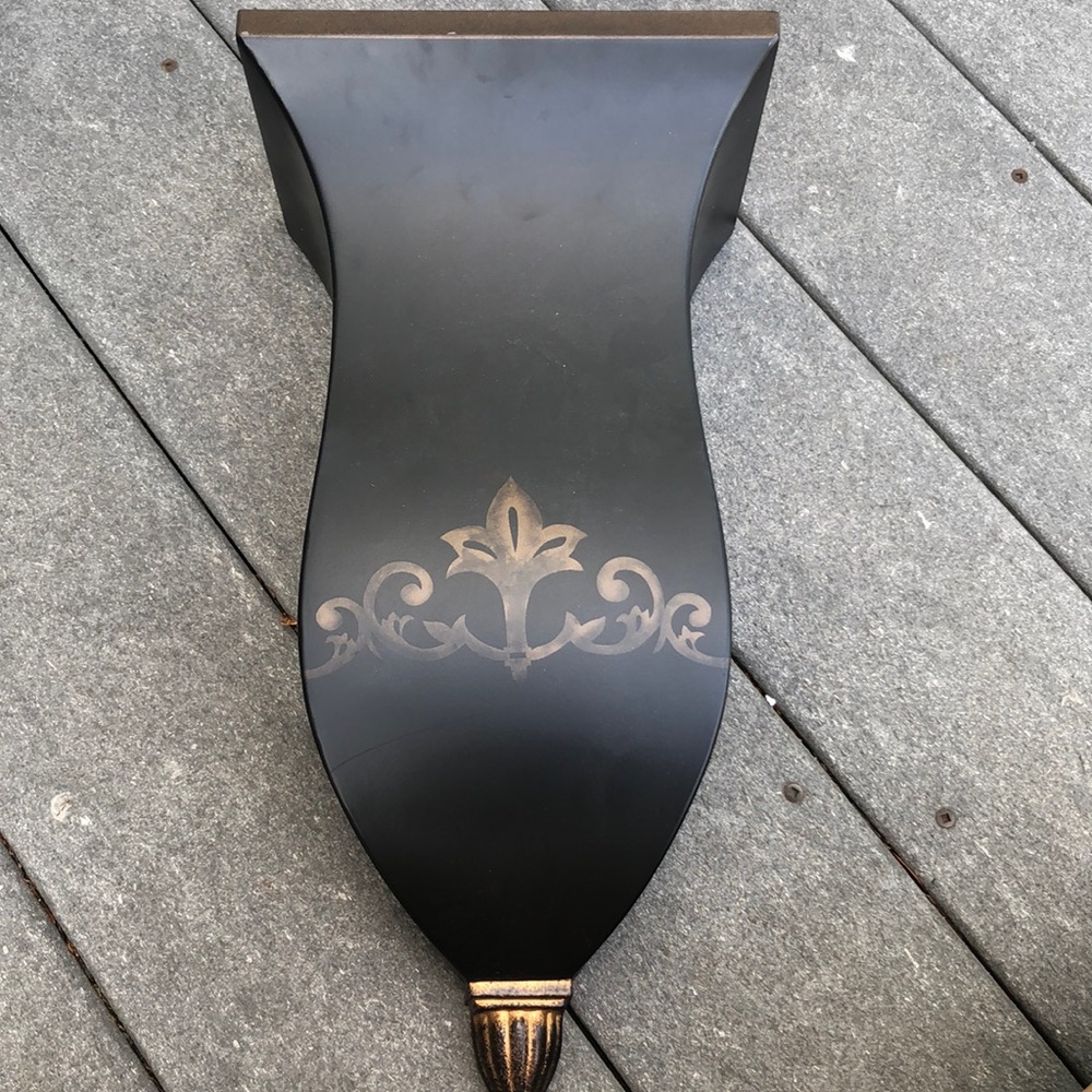 Southern Living Flower Holder Metal Decoration